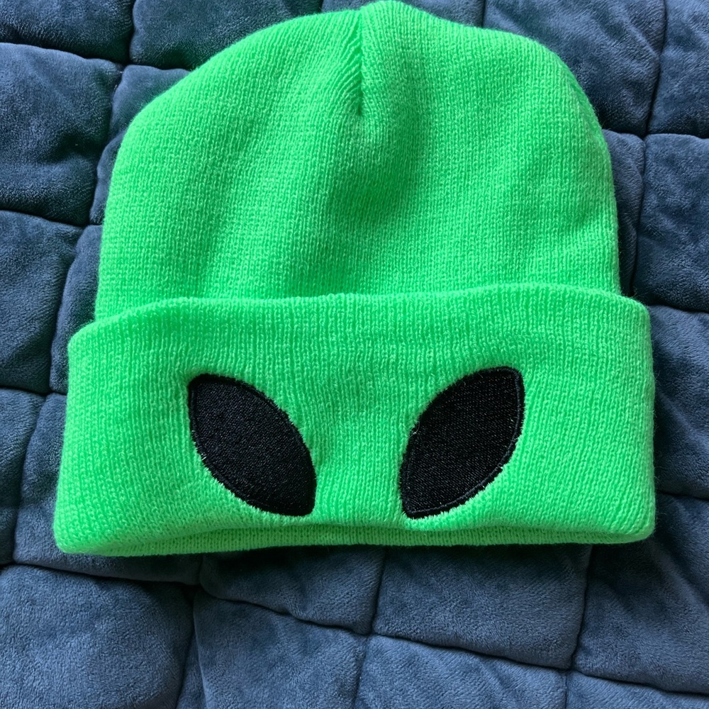 Kids alien beanie
